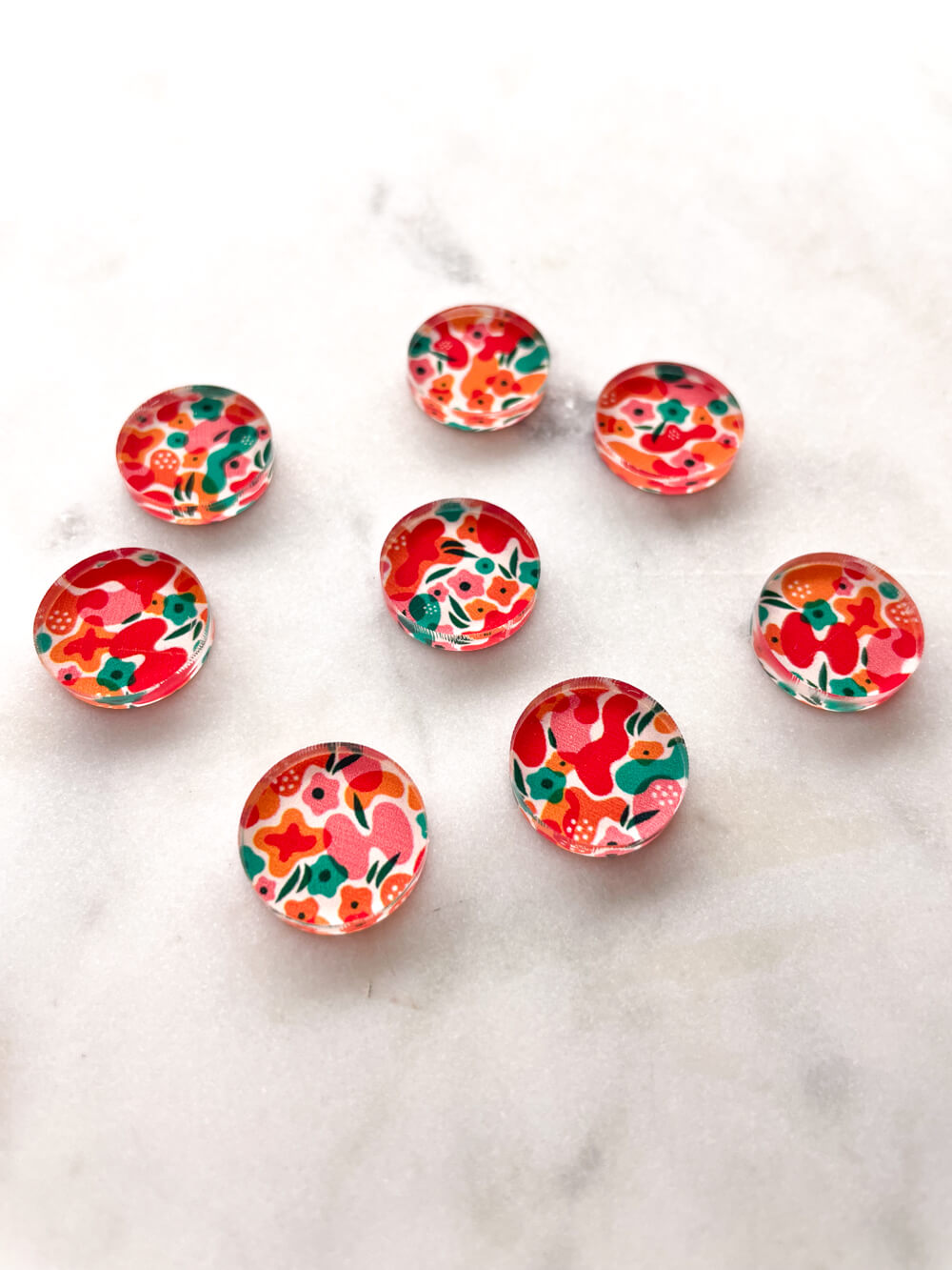 1.5cm Circle - Studs- Clear Acrylic - Abstract Floral - 77