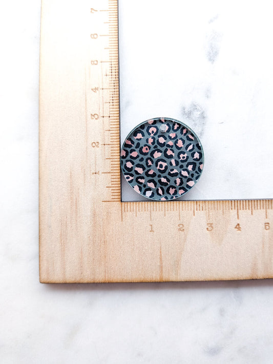 Clear Acrylic - 3cm Circle - 1 Hole - Leopard - 73
