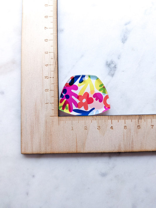 Clear Acrylic - 4cm Shield - 1 Hole - Abstract Floral - 67