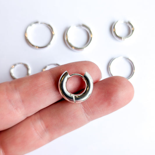 16mm Silver Circle Huggie Earrings - 4mm Thick - Stainless Steel (304) - 10 Pieces