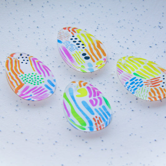 Clear Acrylic - Egg - 3x2cm - 1 Hole - Colourful Play - 09