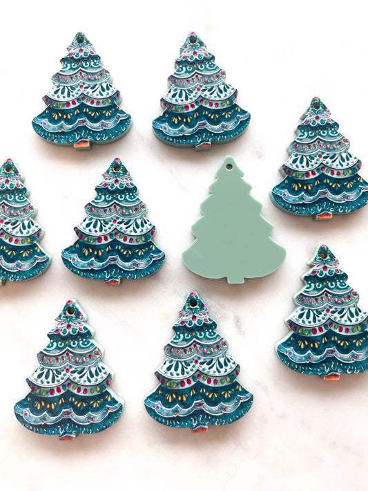 Folk Christmas Tree on Muted Green Acrylic - Various Sizes - 1 pair(2pcs)