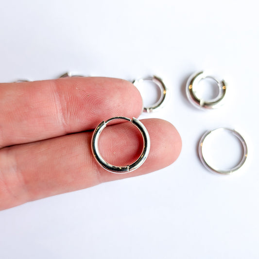 16mm Silver Circle Huggie Earrings - 2mm Thick - Stainless Steel (304) - 10 Pieces
