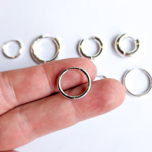 16mm Silver Circle Huggie Earrings - 1.6mm Thick - Stainless Steel (304) - 10 Pieces