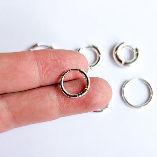 14mm Silver Circle Huggie Earrings - 1.6mm Thick - Stainless Steel (304) - 10 Pieces