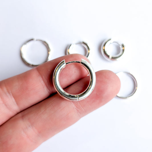 20mm Silver Circle Huggie Earrings - 3mm Thick - Stainless Steel (304) - 10 Pieces