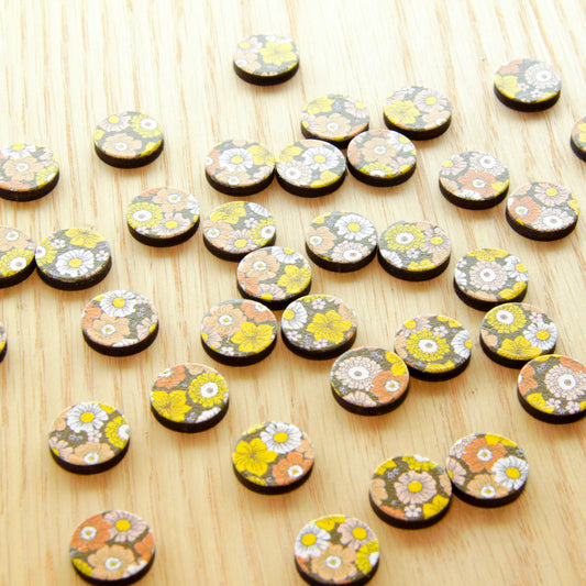 UV printed wood earring studs - 15mm circle, Groovy - jewellery making