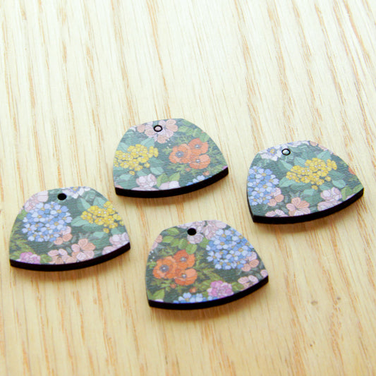 Wood - 3cm Shield - 1 hole (top) - Australiana - 86