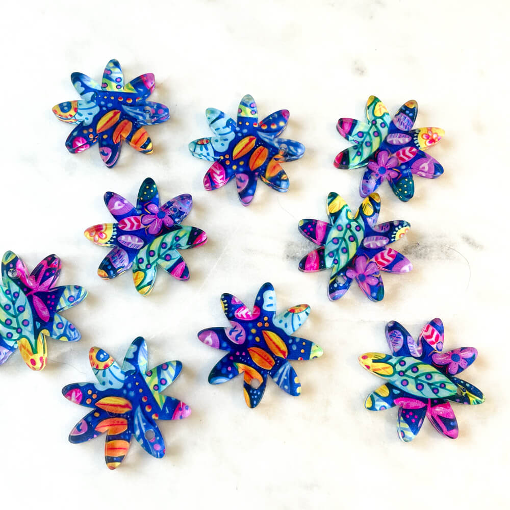 Clear Acrylic - 3cm - Flower 4 - 1 Hole -  Bold Floral - 94