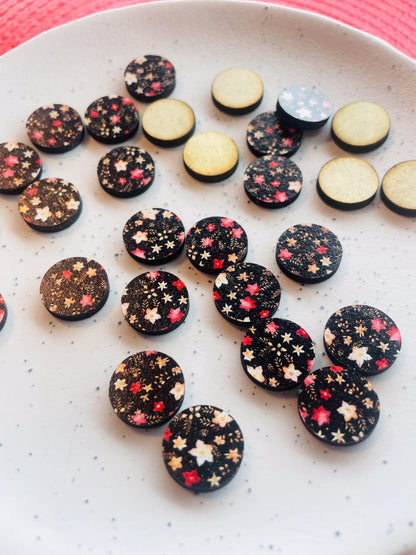 Wood - 15mm Circle- Studs - Christmas - 81
