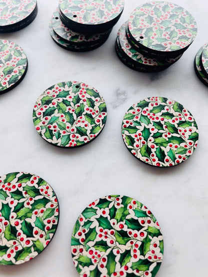 Wood - 4cm - Circle - 1 Hole - Christmas - 84