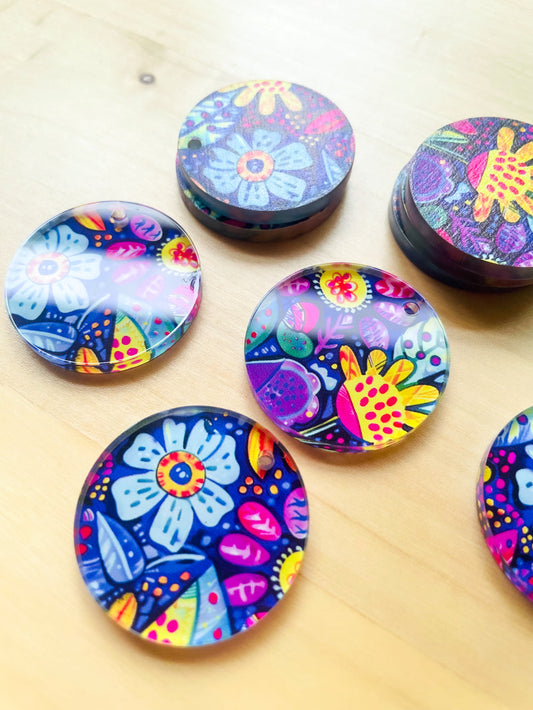 3cm Circle -  Clear Acrylic - 1 Hole -  Bold Floral - 94