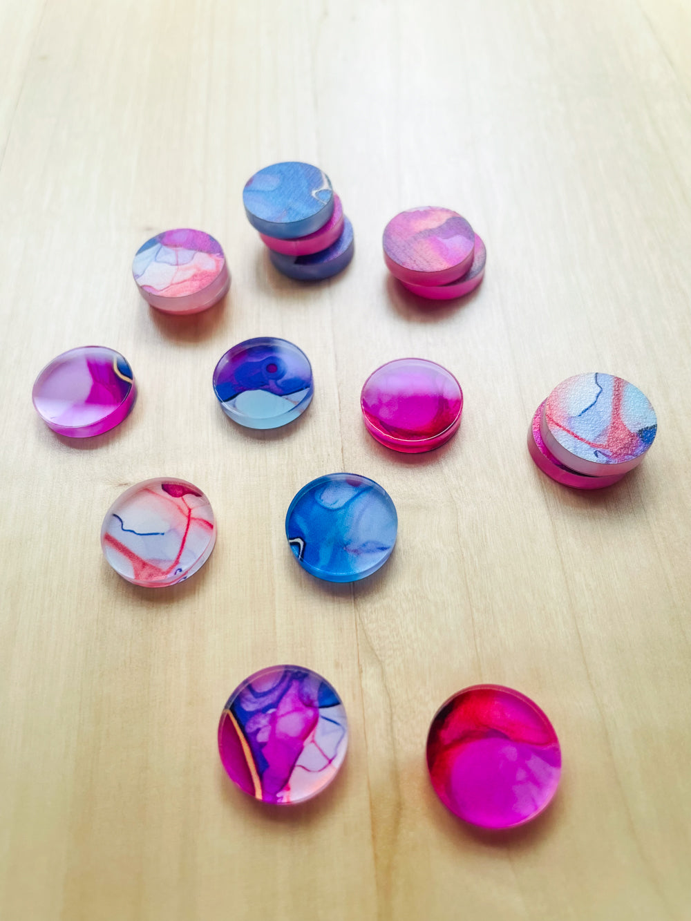 UV printed clear acrylic earring studs - 1.5cm circle, Alcohol Ink - jewellery making
