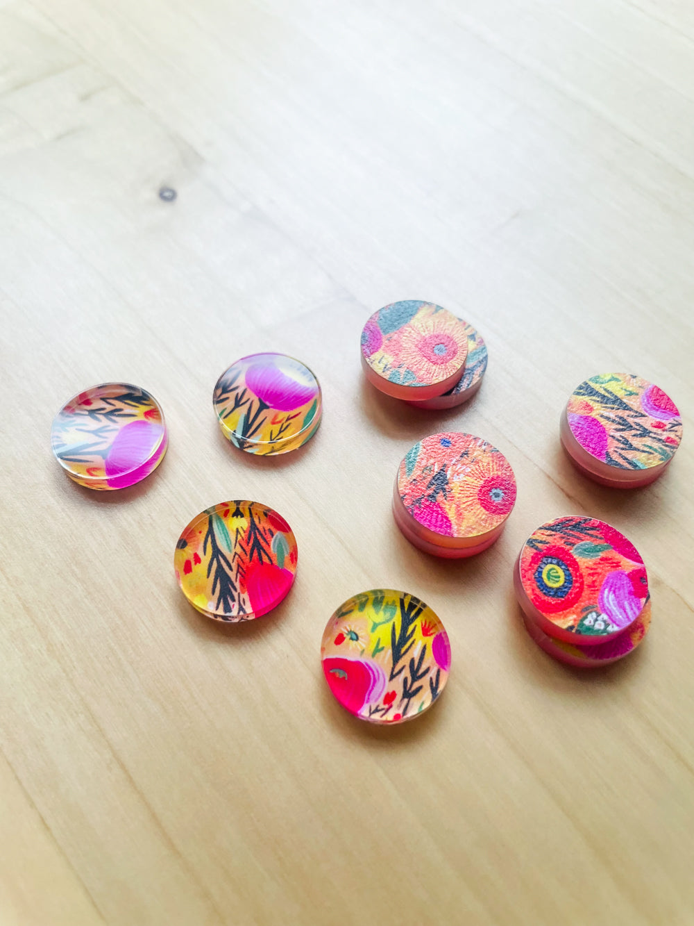 Clear Acrylic - 1.5cm Circle - Studs - Bold Floral - 74