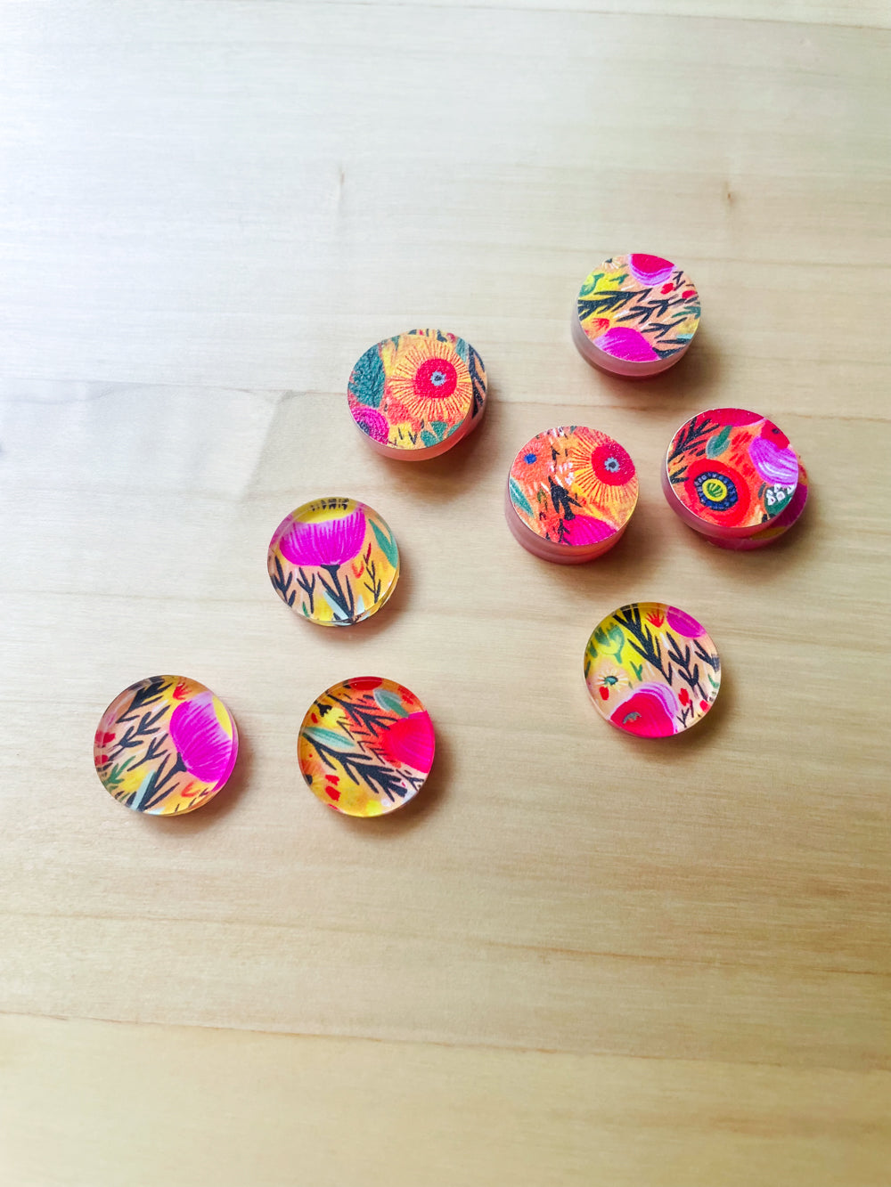 Clear Acrylic - 1.5cm Circle - Studs - Bold Floral - 74