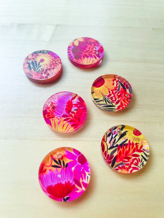 Clear Acrylic - 2cm Circle - 1 Hole - Bold Floral - 70