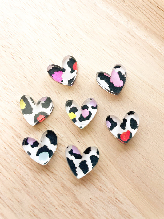 1.5cm Heart 2 - Studs- Clear Acrylic - Leopard - 18