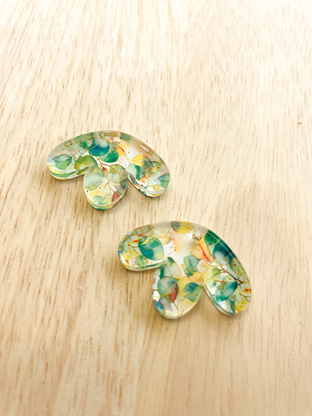 Half Flower - 3 x 2.1cm - Clear Acrylic - 1 Hole -  Australian Native - 19