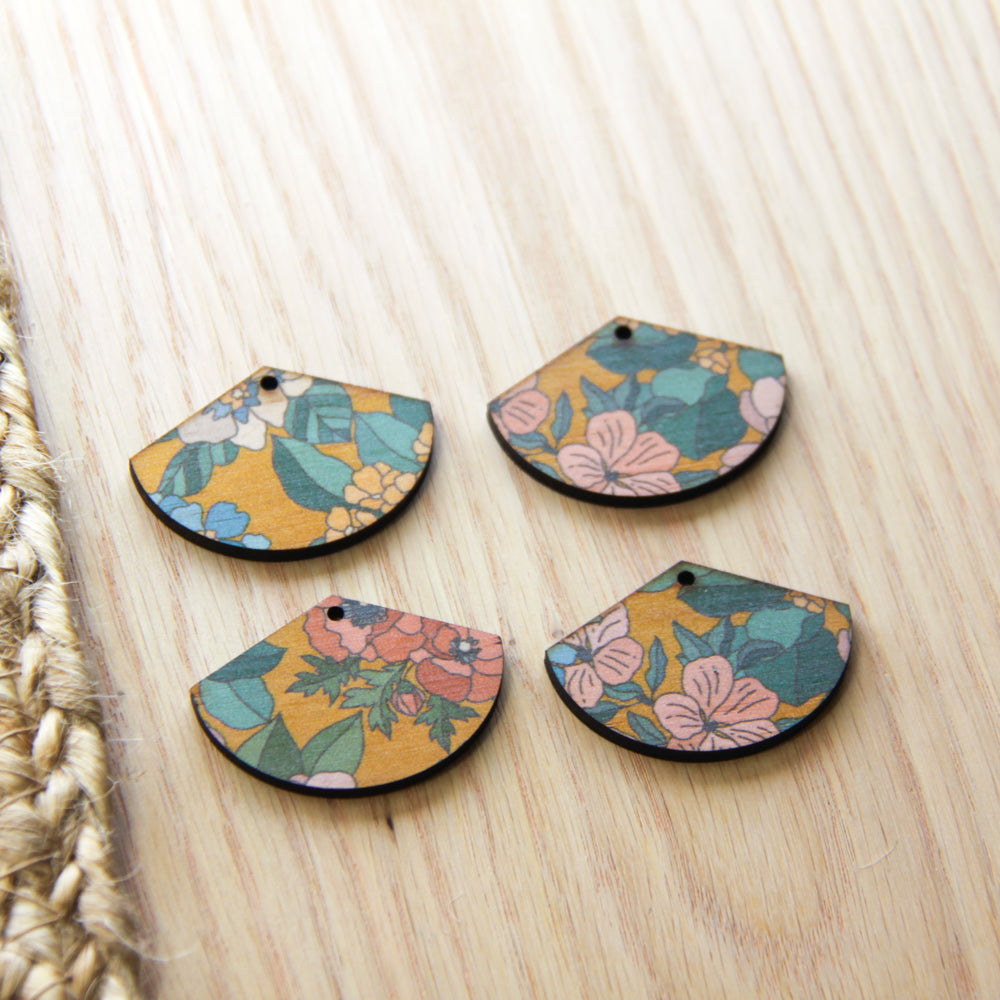Fan Shape - 1 Hole - Natural Look Print in Australiana - 88